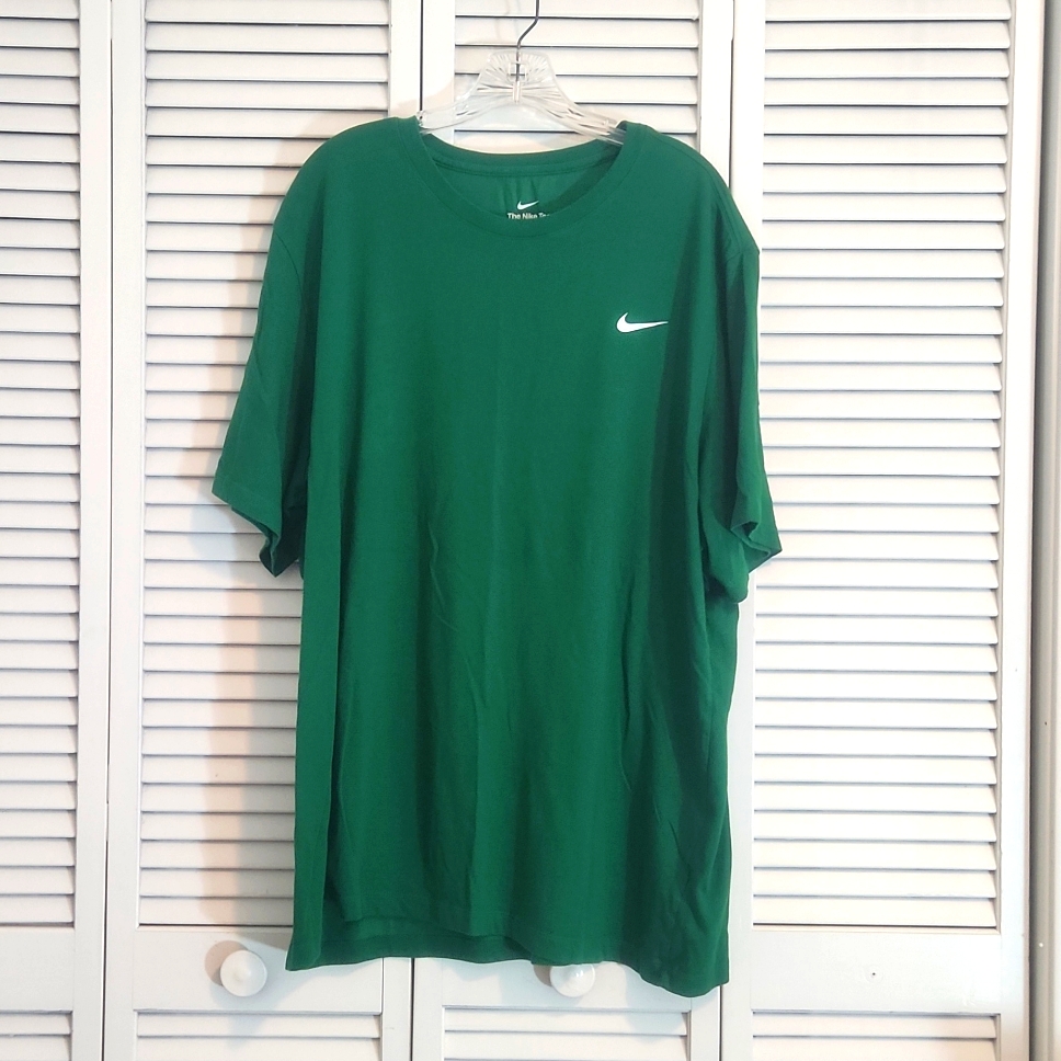 Mens Green Nike Tee